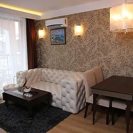 Apartman Harmony Palace - Menada Apatments Napospart